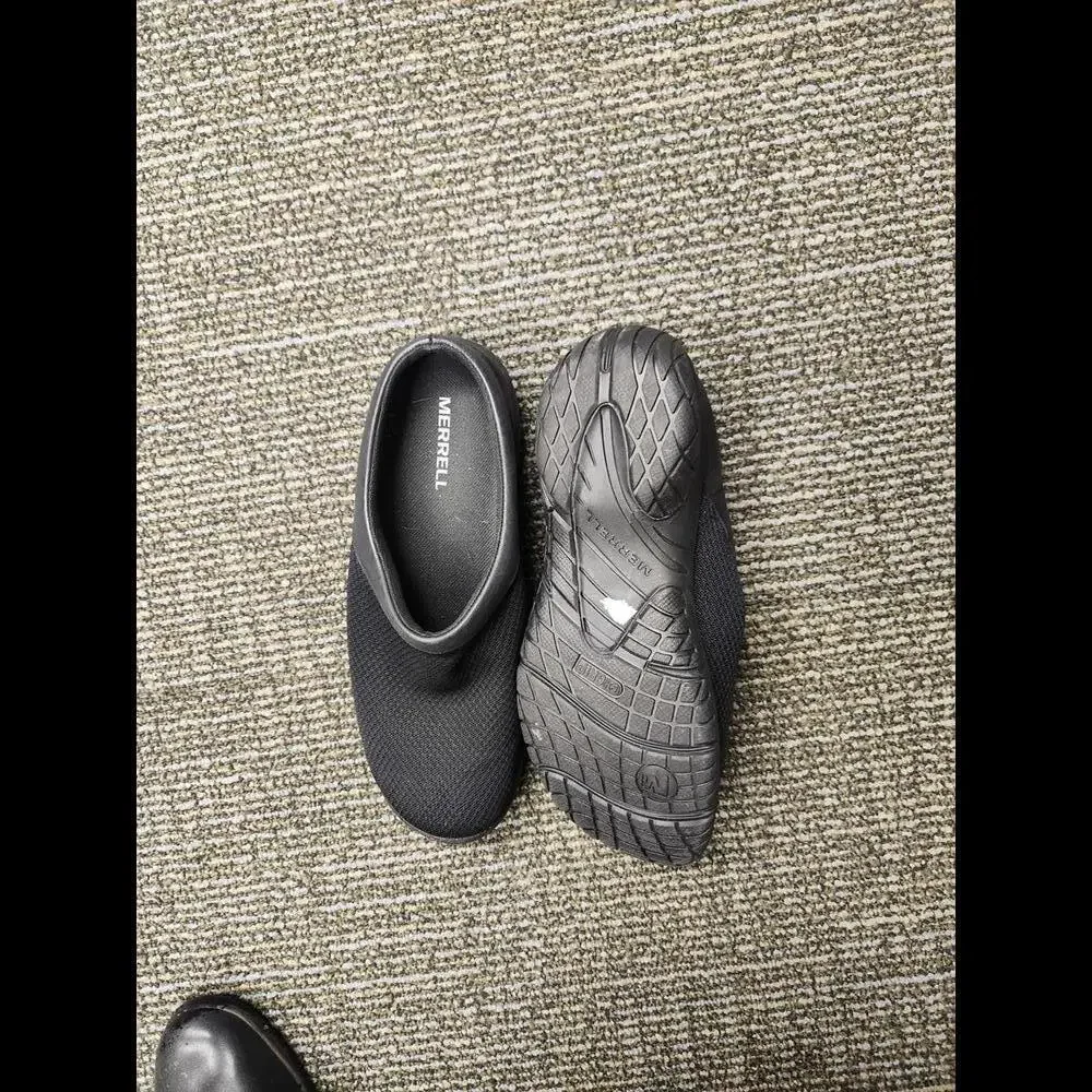 Merrell - Picture 3 of 4